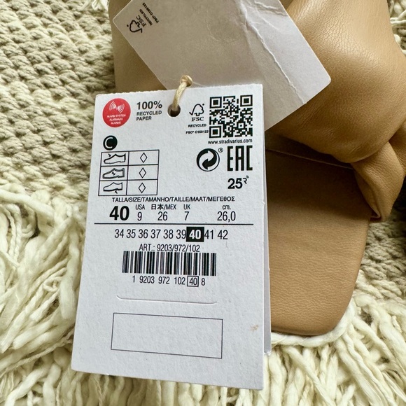 STRADIVARIUS Sandals Slip Ons NWT Size 9 Tan Puff - Picture 7 of 15